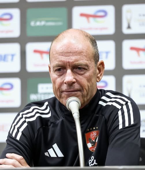 لماذا لا يستطيع الأهلي إقالة توروب؟